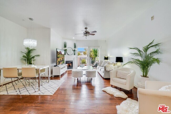 Foto del edificio - 12449 Kling St