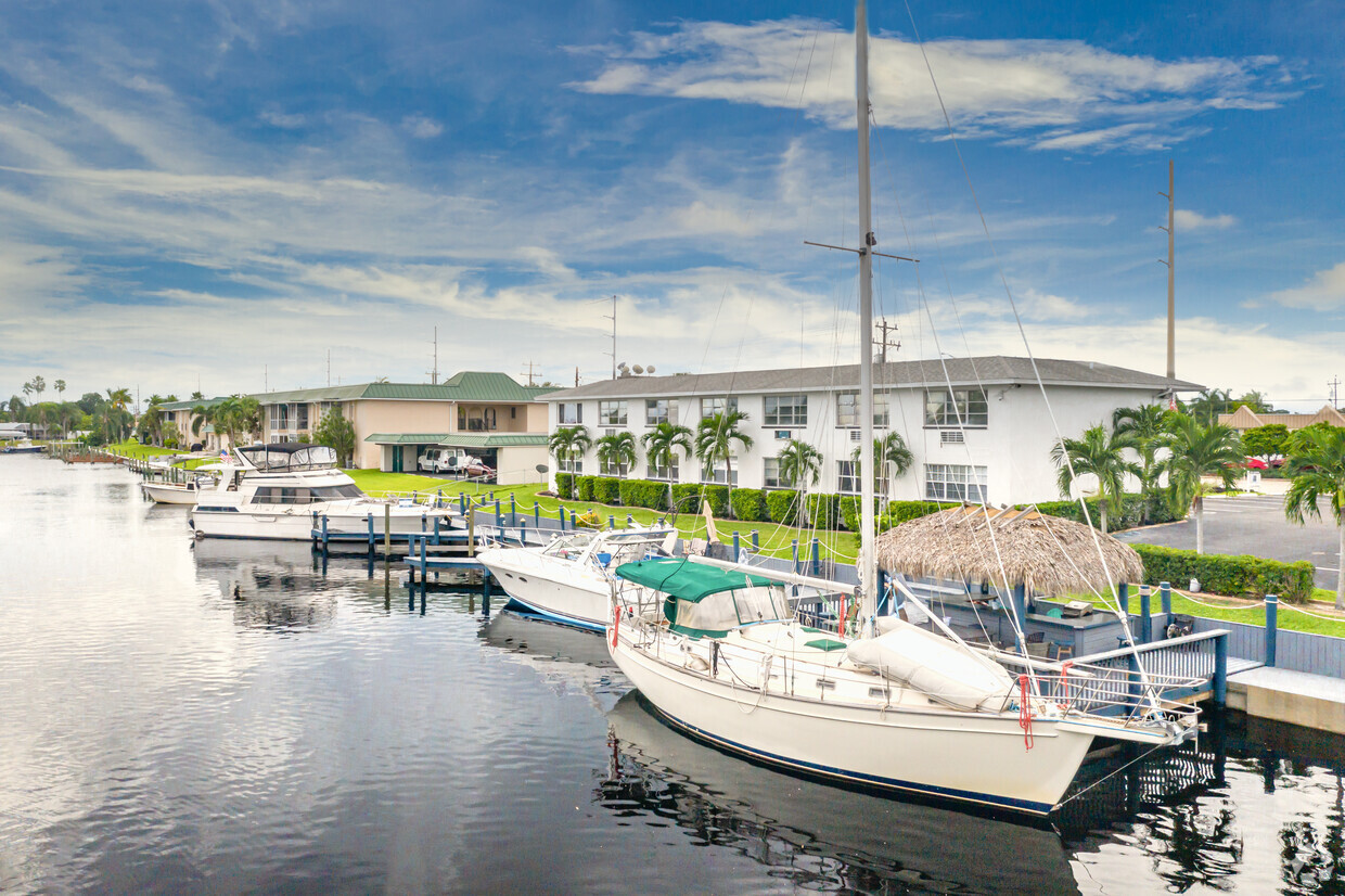 Foto del edificio - Waterfront Apartments