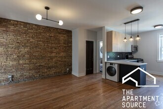 Building Photo - 4008 N Lowell Ave