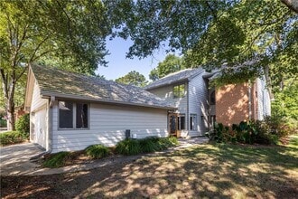 Building Photo - 2690 Camden Glen Ct