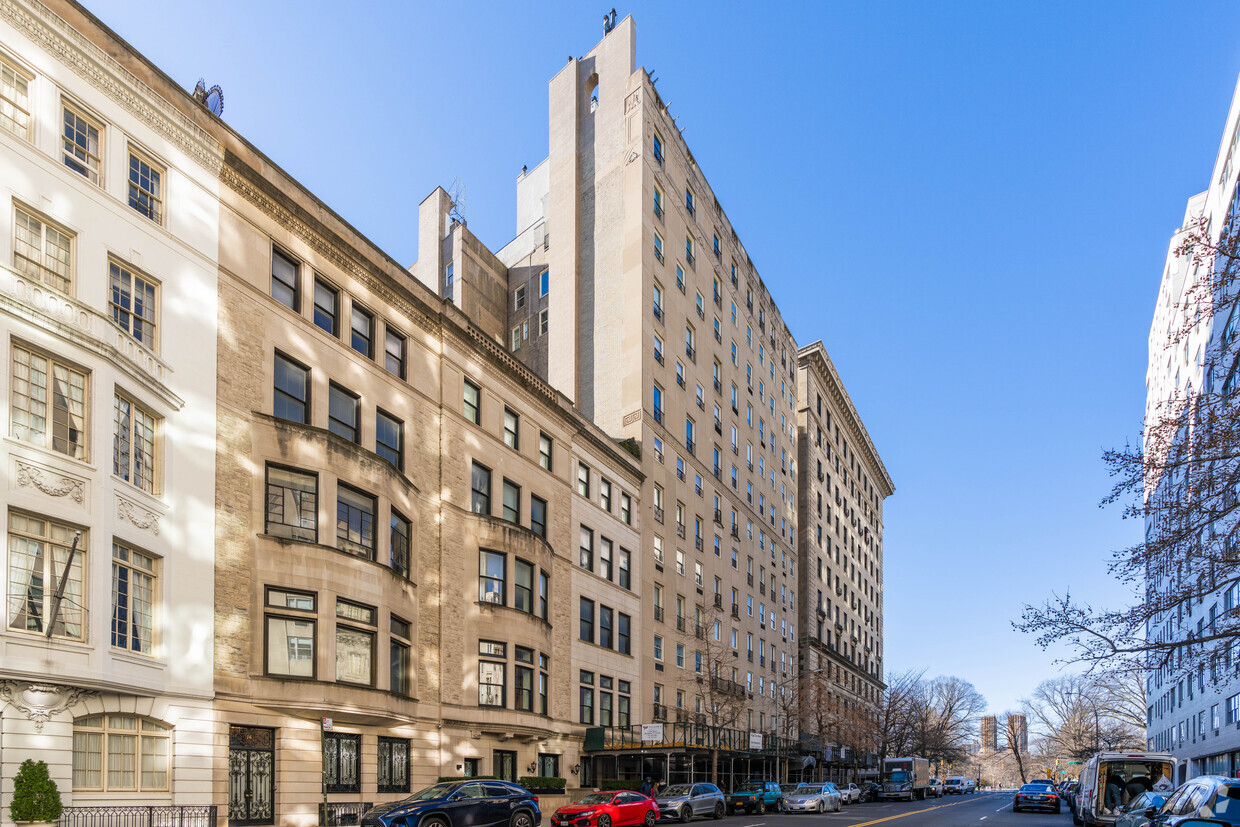 Primary Photo - 4 E 72nd St