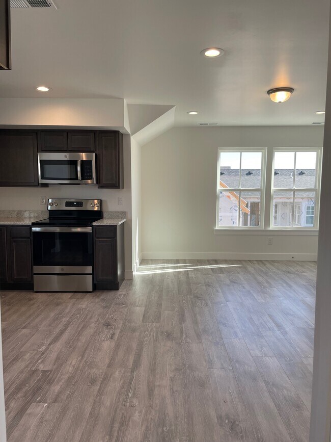 Building Photo - 11056 S Paddle Board Way