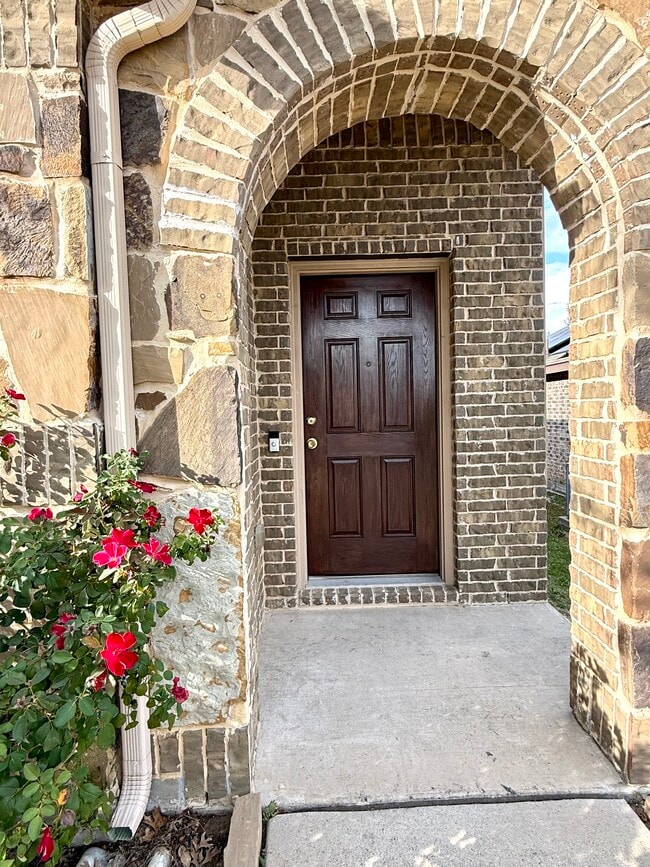 Building Photo - 443 Hayes St