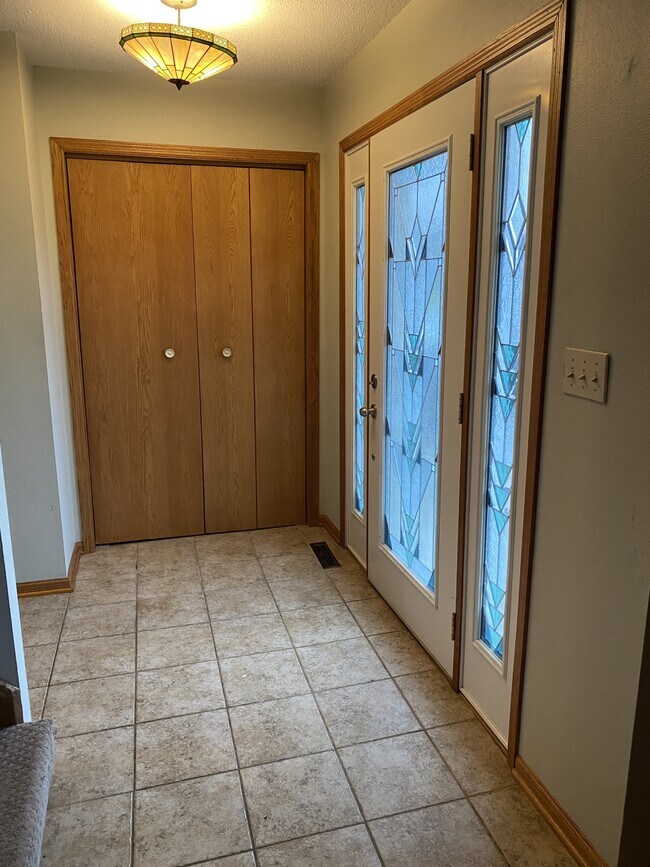 Foto del edificio - 702 E Ohio St