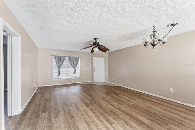 Foto del edificio - 3651 N Goldenrod Rd