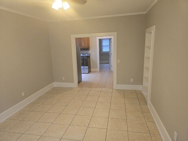 Foto del edificio - 3 Bed 1 bath house