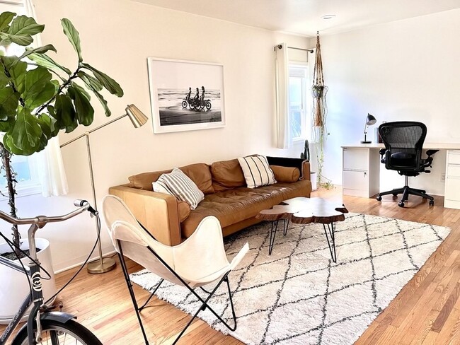 Building Photo - 1147 Van Buren Ave