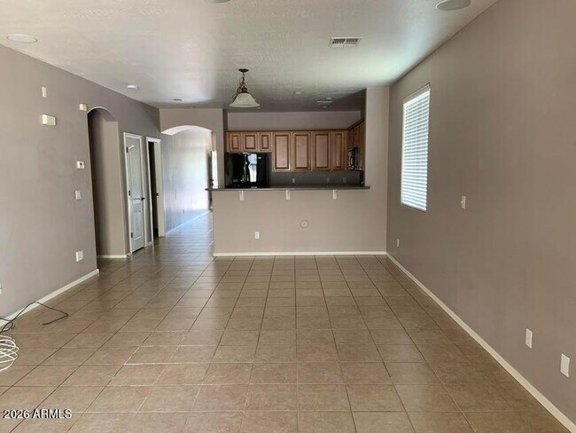 Foto del edificio - 17748 W Desert Bloom St