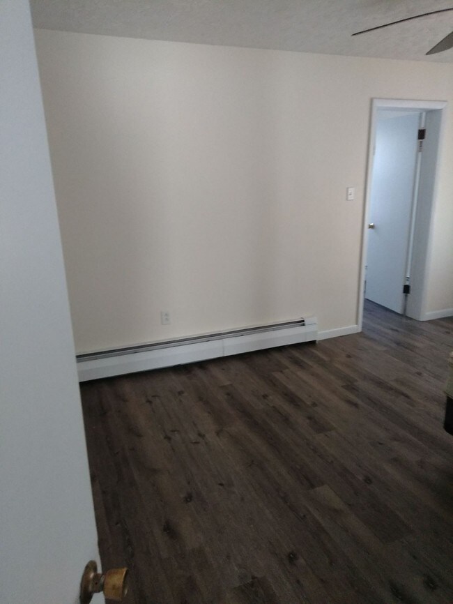 Foto del edificio - 236 E 3rd St