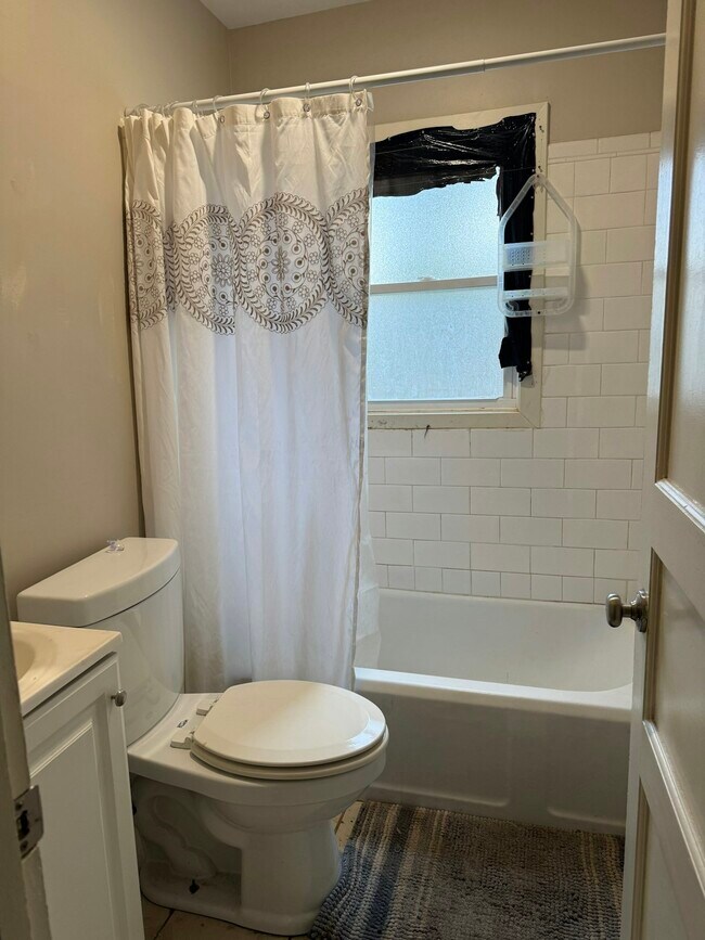 Foto del edificio - 1004 Fitch St