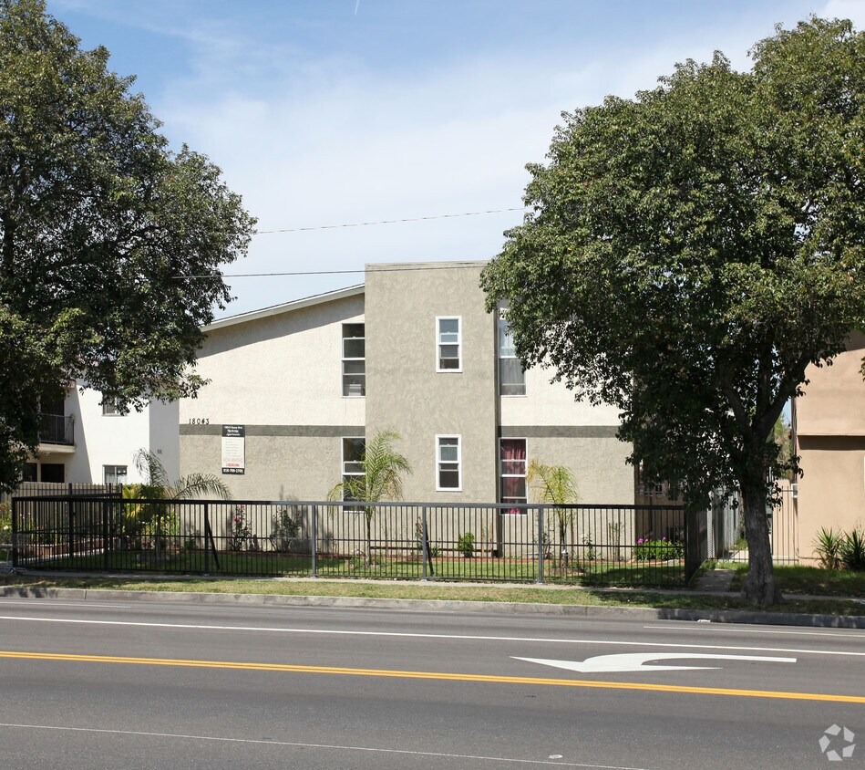 Building Photo - 18043 Roscoe Blvd