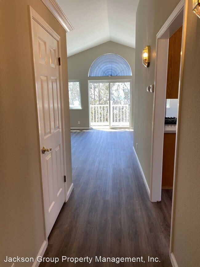 Building Photo - 3 br, 2.5 bath House - 212 Carnelian Road
