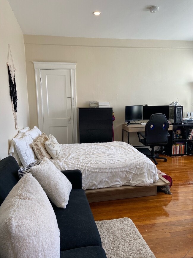 Foto del edificio - 395 Massachusetts Ave