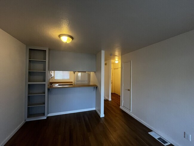 Foto del edificio - 3422 Imperial Wy