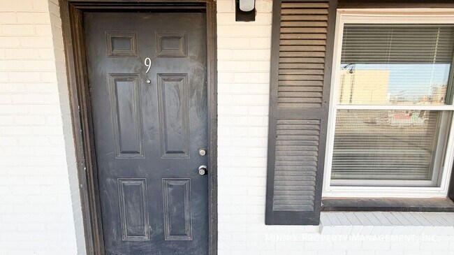 Building Photo - 2010 Avenue S