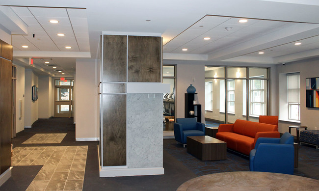 Foto del edificio - 100 Exchange St