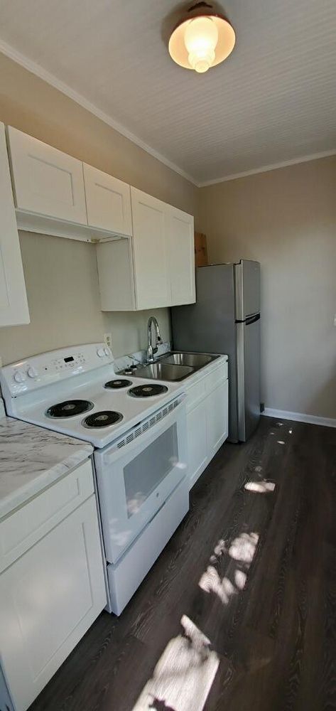 Building Photo - 602 Caswell Avenue Apt 3