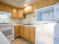 Building Photo - 202 E Hegeler Ln