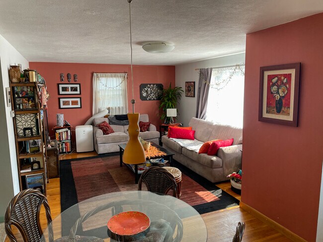 Foto del edificio - 24 Sunset Rd