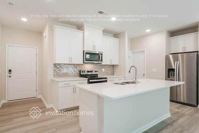 Building Photo - 1151 Greenville Wy