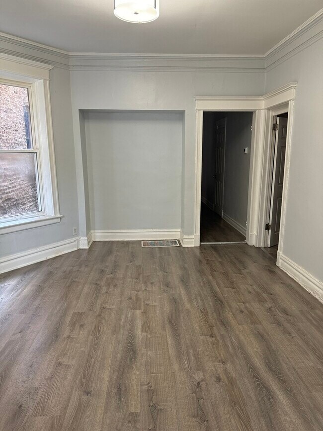 Foto del edificio - 6344 S Eberhart Ave