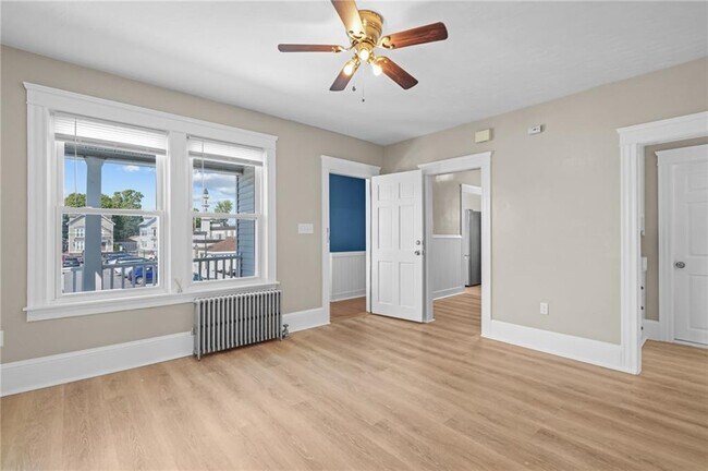 Building Photo - 257 Perrin Ave