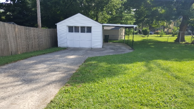 Building Photo - 85 Vista Dr