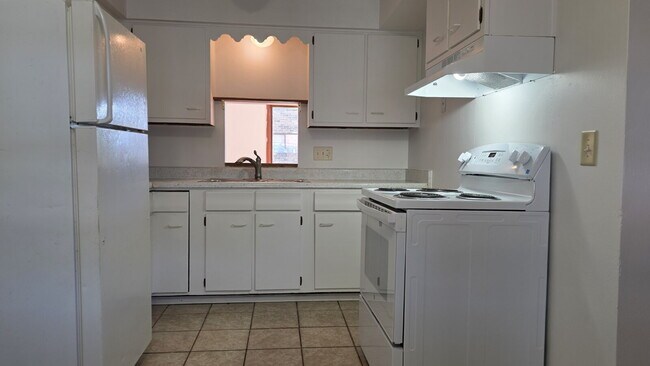 Foto del edificio - "3-Bed Townhouse with 1.5 Baths in Appleton!