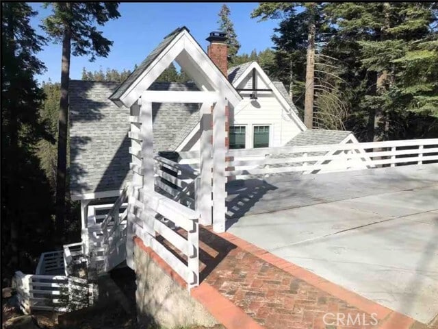 Building Photo - 739 Kings Ct