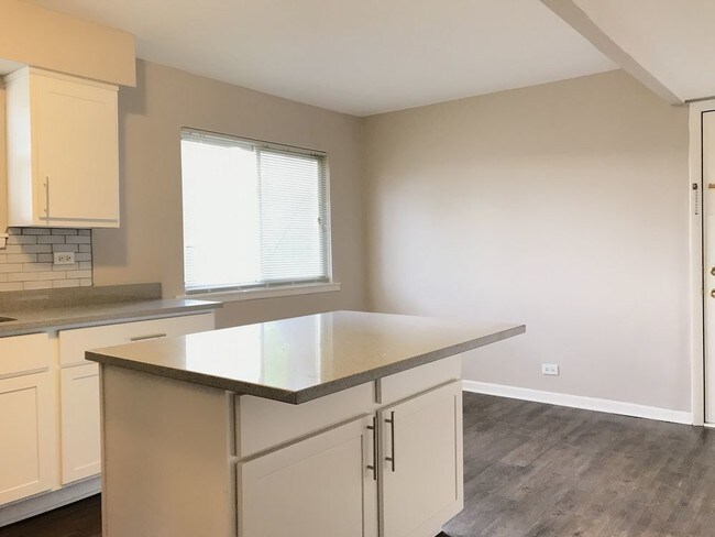Foto del edificio - 4225 Forest Ave