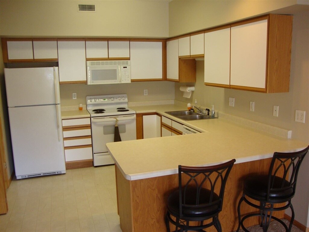 Foto principal - 2825 Triple Crown Ln