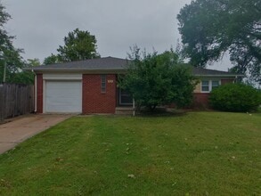 Building Photo - 7610 E Indianapolis St