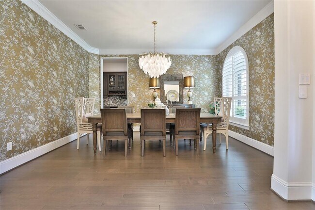 Building Photo - 13011 Mustang River Dr