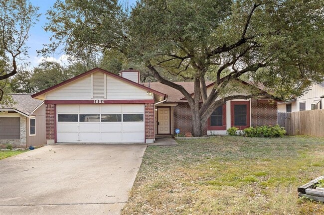 Building Photo - 1604 Texas Oak Way