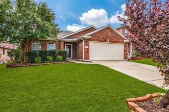 Building Photo - 316 Crosscreek Dr