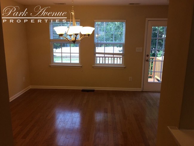 Building Photo - 8860 Thornton Town Pl