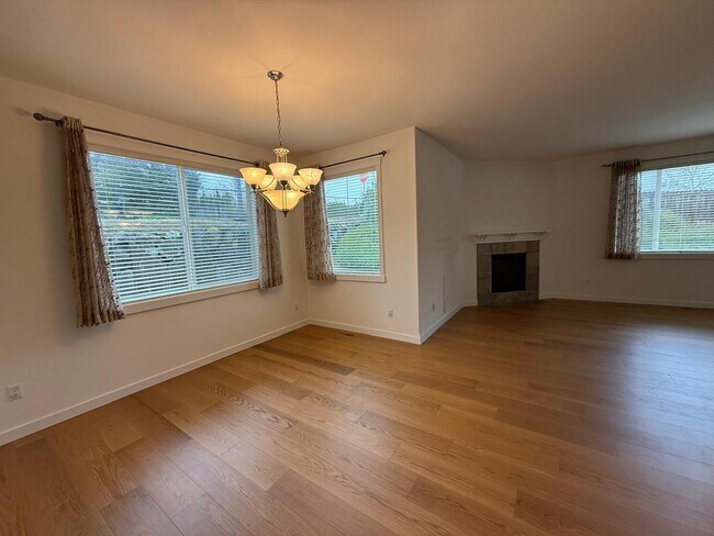 Comidas informales - 235 245th Pl NE