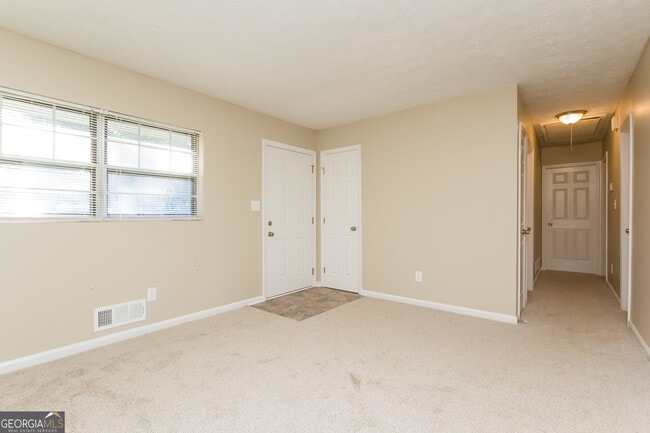 Building Photo - 8191 Dunellen Ln
