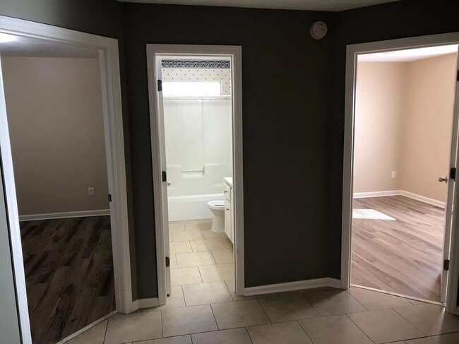Foto del edificio - 4509 Rambling Rose Cir N