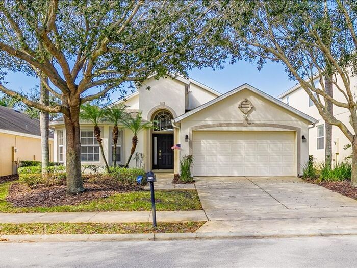 Foto principal - Stunning Fully Furnished 4-Bedroom, 3-Bath...