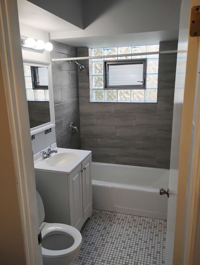 Building Photo - 9110-9131 31st St