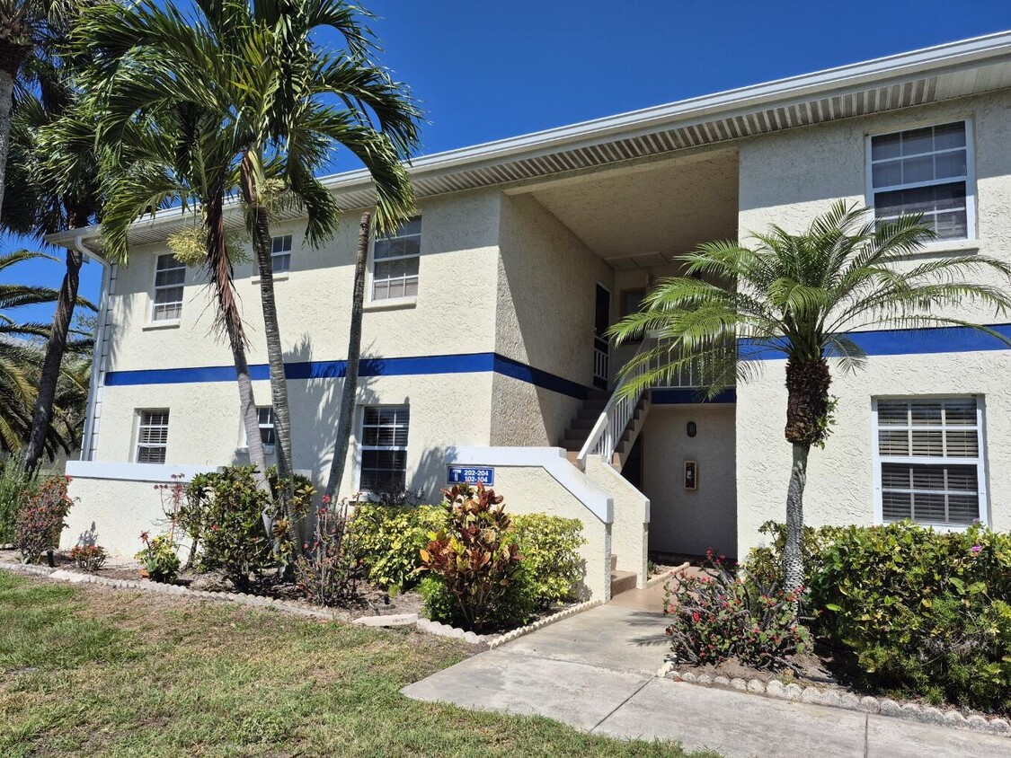 Foto principal - 1507 SE Royal Green Cir