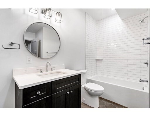 Foto del edificio - 182 Bennington St