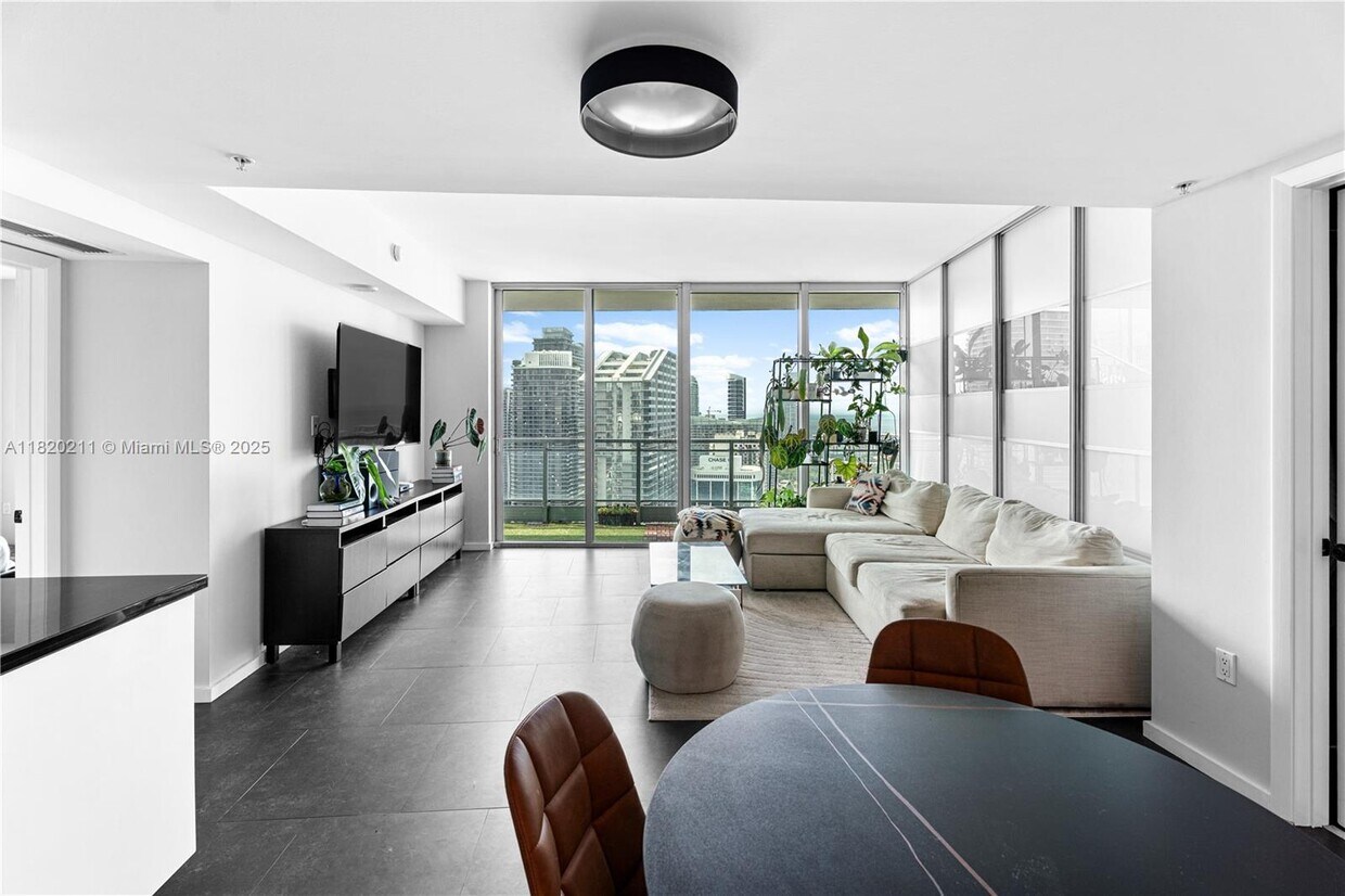 Foto principal - 92 SW 3rd St