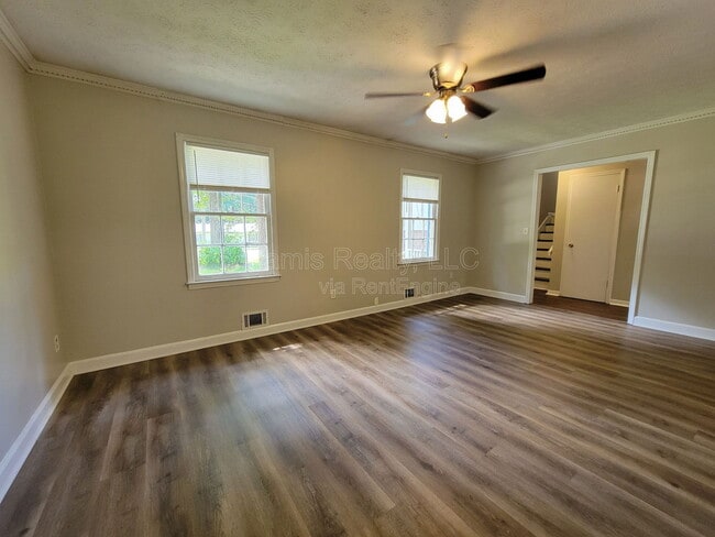 Photo - 2506 Windmere Dr NW House