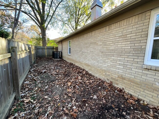 Building Photo - Newly Renovated Home in Raleigh