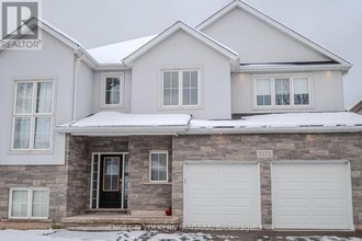 Building Photo - 7171 Lionshead Ave