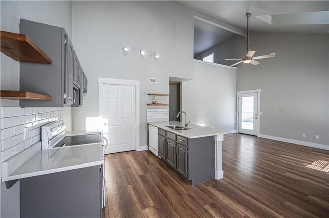 Foto del edificio - 2407 W Ash St