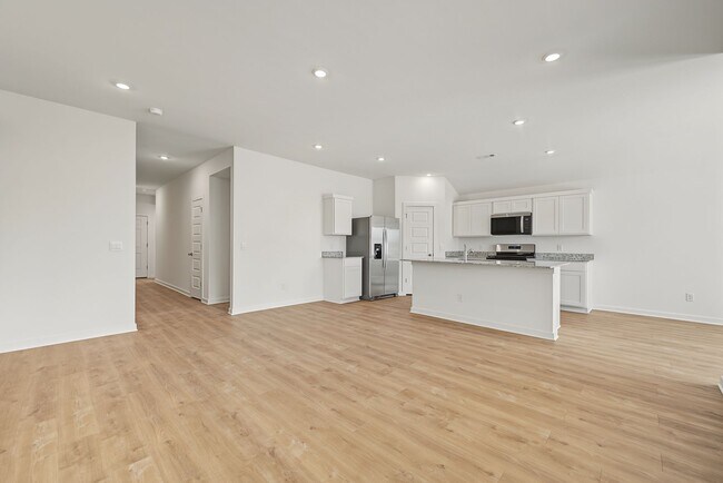 Building Photo - 560 Riggs St