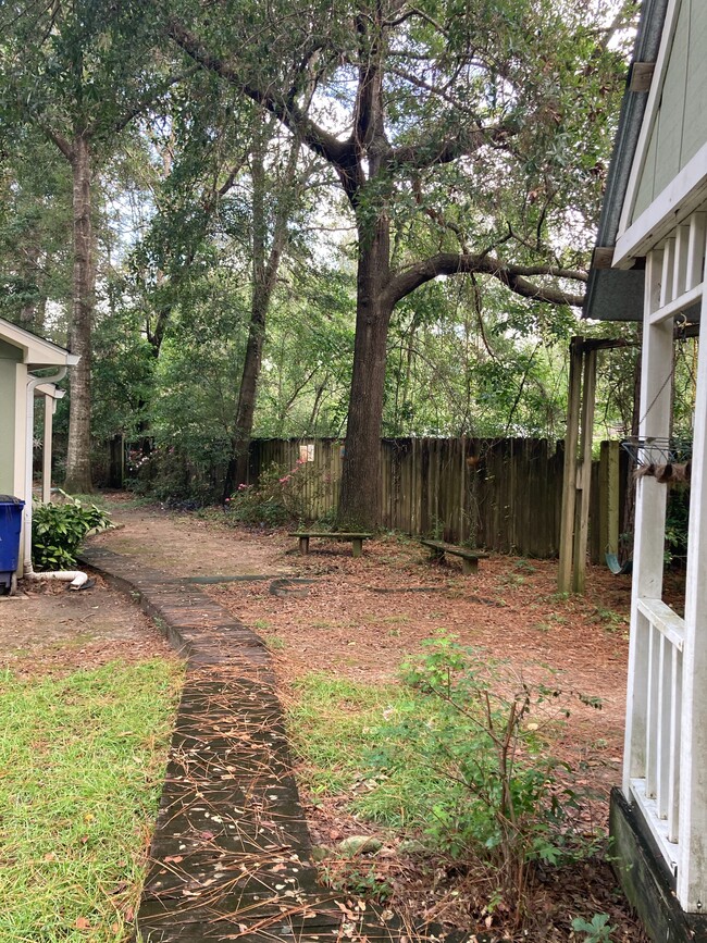 Patio area - 103 Meadow Wood Cir